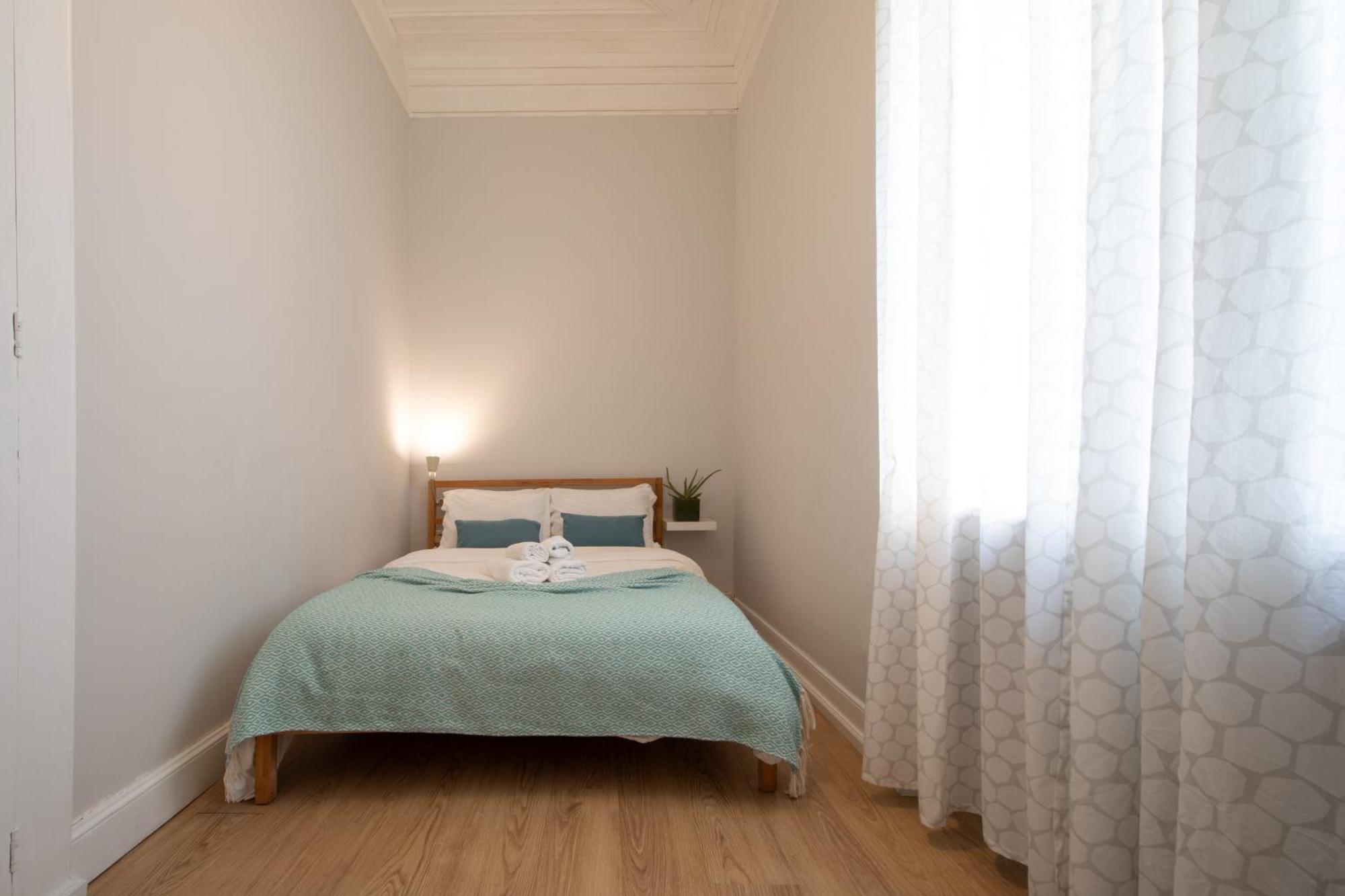 Pompeu Art Nouveau Apartment